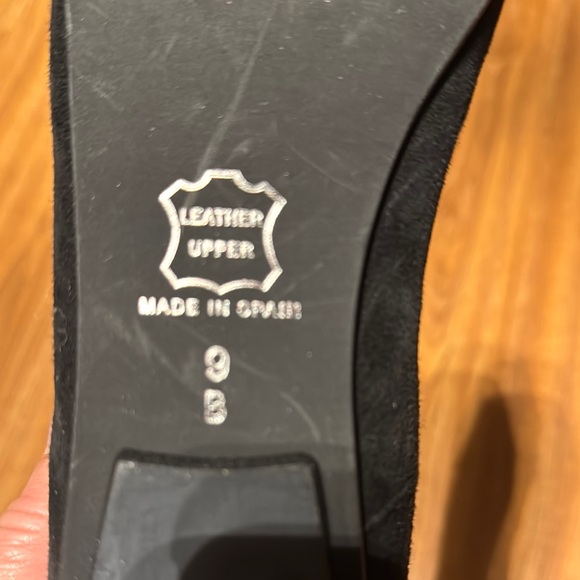 Elegant Black Flats with Colorful Beaded Design - Picture 9 of 9